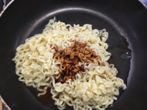 ブルダック炒め麺（プルダックポックンミョン）④